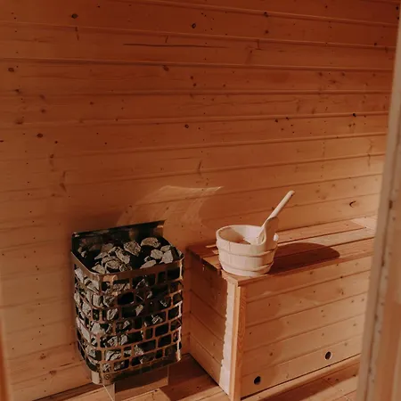 度假居 Nad Stawami Z Jacuzzi I Sauna 1 *