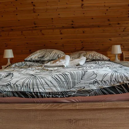 Nad Stawami Z Jacuzzi I Sauna 1 度假居